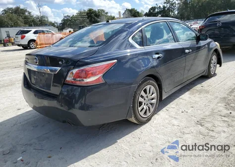 2015 Nissan Altima 2.5 z USA, uszkodzony, nr VIN 1N4AL3AP2FN324383